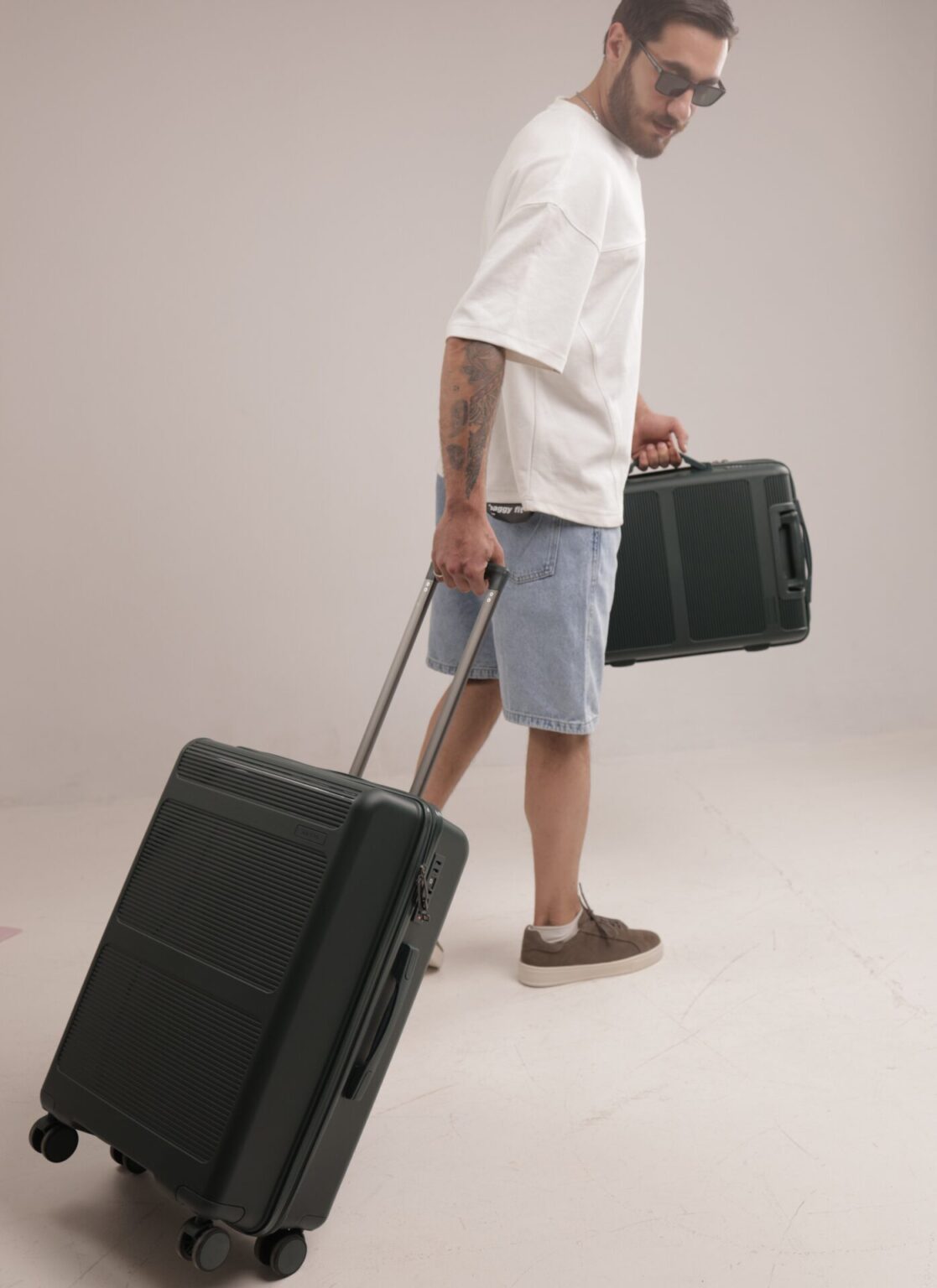 Durable Wheeled Suitcase for Travel in Yerevan size L | Ճամպրուկներ Երևանում