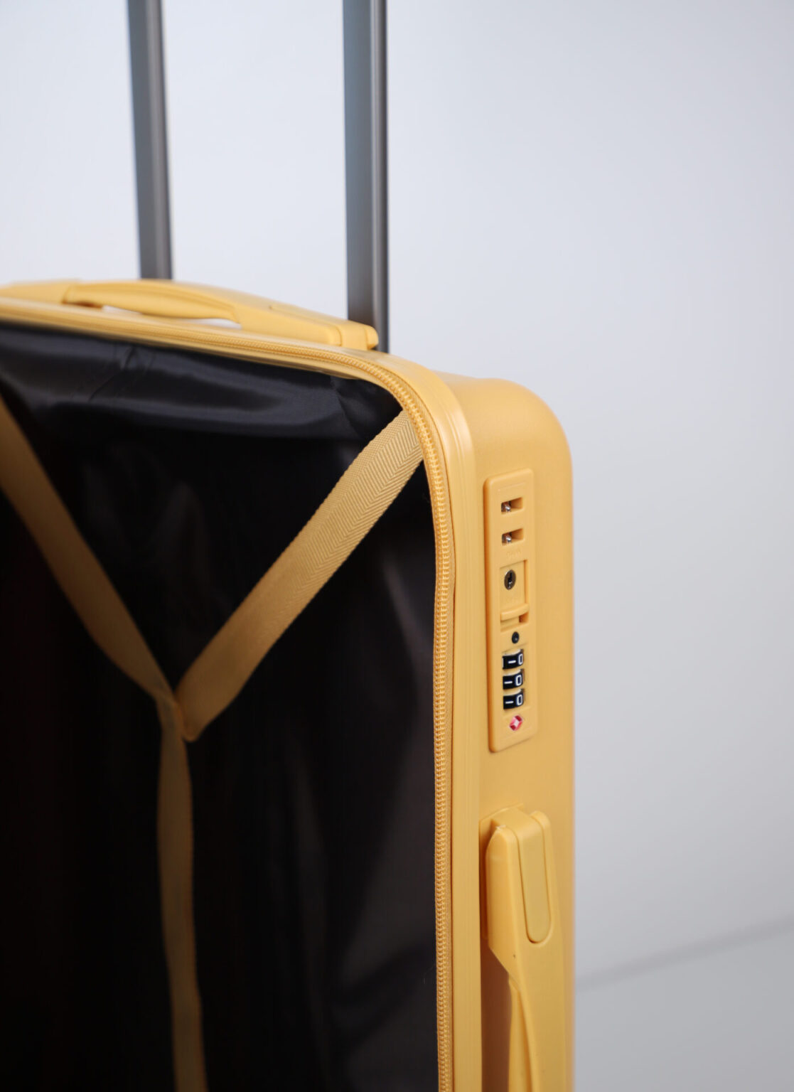 Trendy travel luggage | suitcase size M | ճամպրուկ