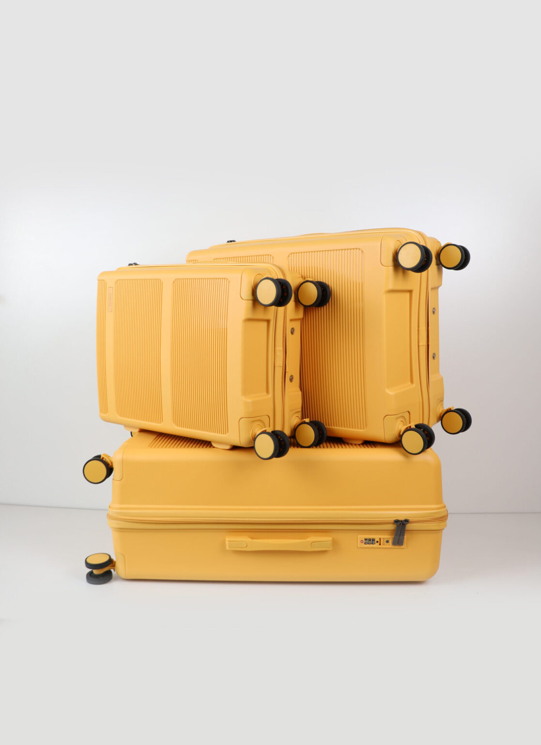 Trendy travel luggage | suitcase size M | ճամպրուկ