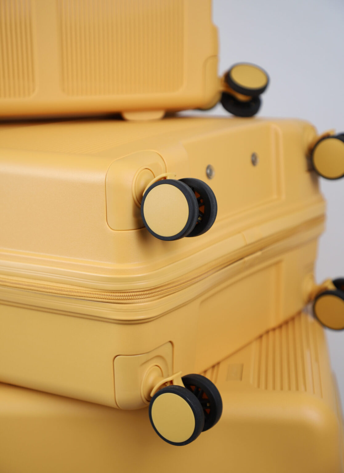 Trendy travel luggage | suitcase size M | ճամպրուկ