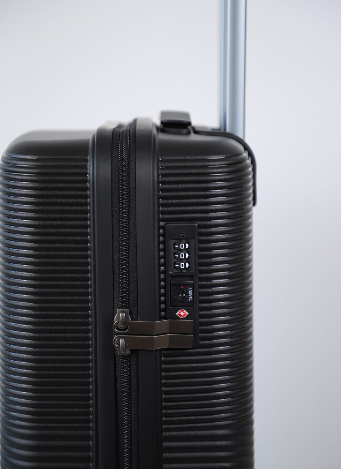 Travel Suitcase in Yerevan size L | ճամպրուկ Երևանում