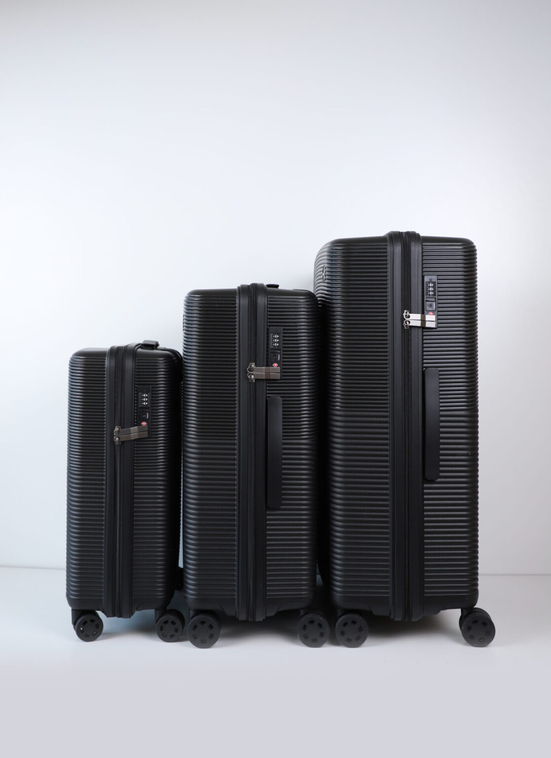 Travel Suitcase in Yerevan size L | ճամպրուկ Երևանում