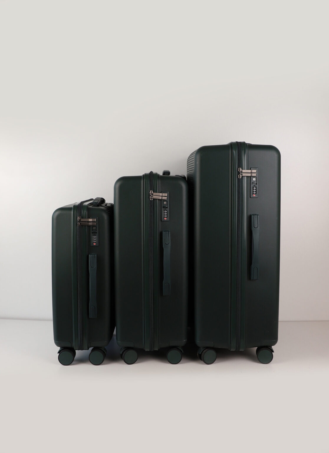 Durable Wheeled Suitcase for Travel in Yerevan size L | Ճամպրուկներ Երևանում