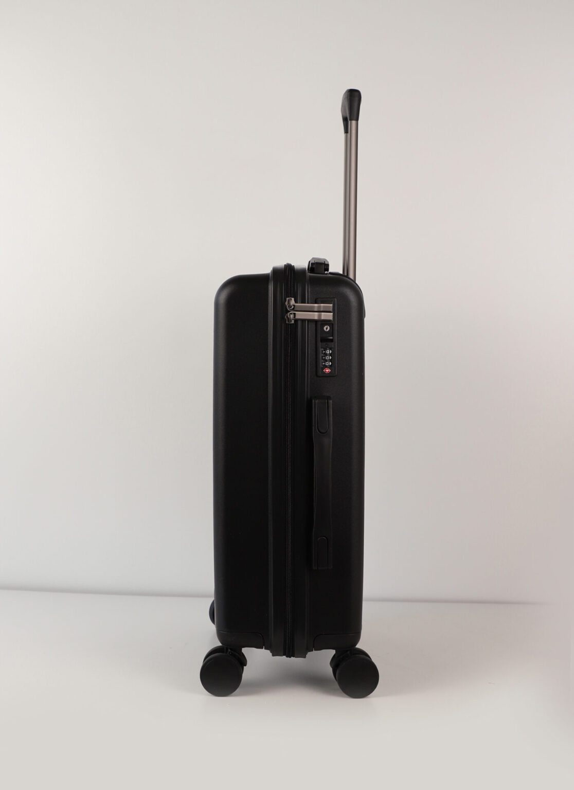 Trendy travel luggage | suitcase size M | ճամպրուկ
