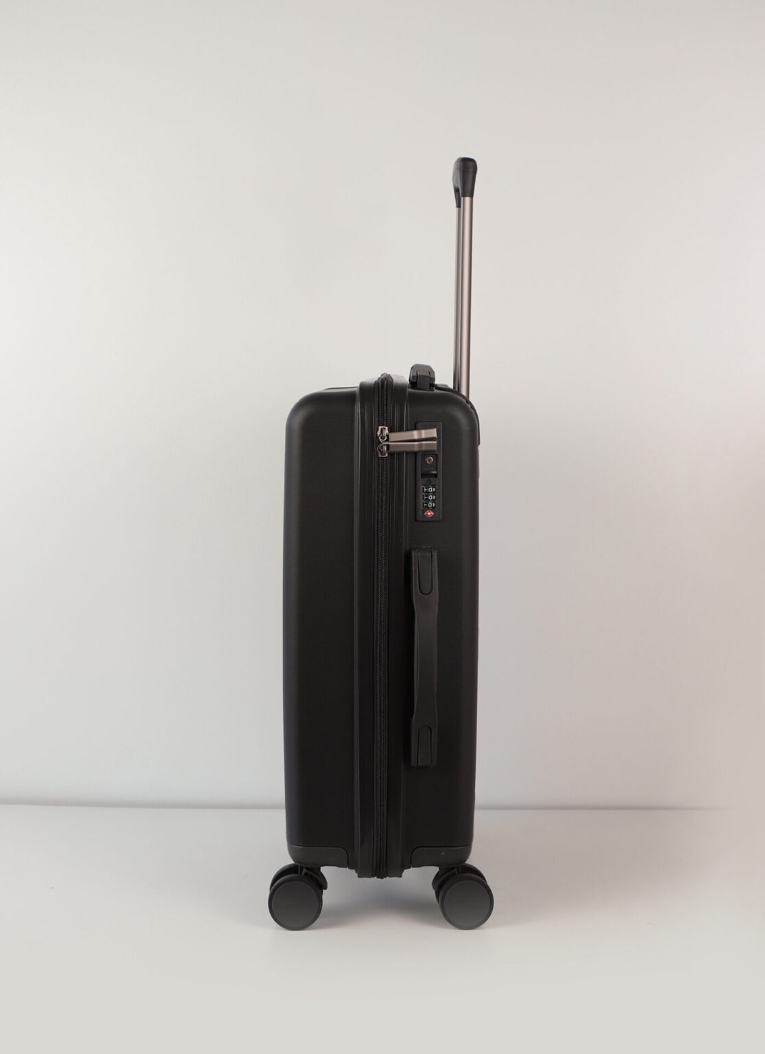Travel Luggage with Wheels in Yerevan size L | ճամփորդական ճամպրուկ