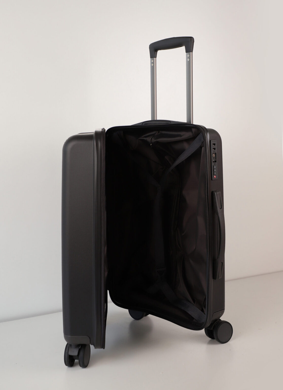 Travel Luggage with Wheels in Yerevan size L | ճամփորդական ճամպրուկ
