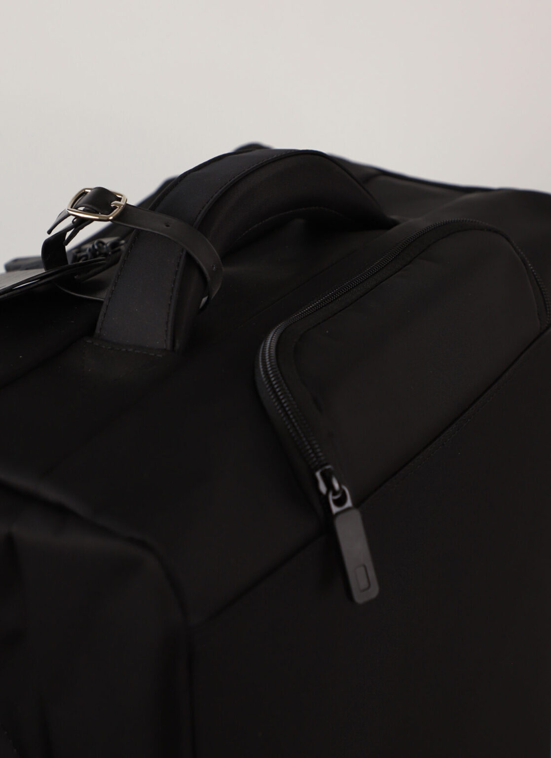 Lightweight Travel Luggage with Wheels size S | թեթև ճամփորդական ճամպրուկ