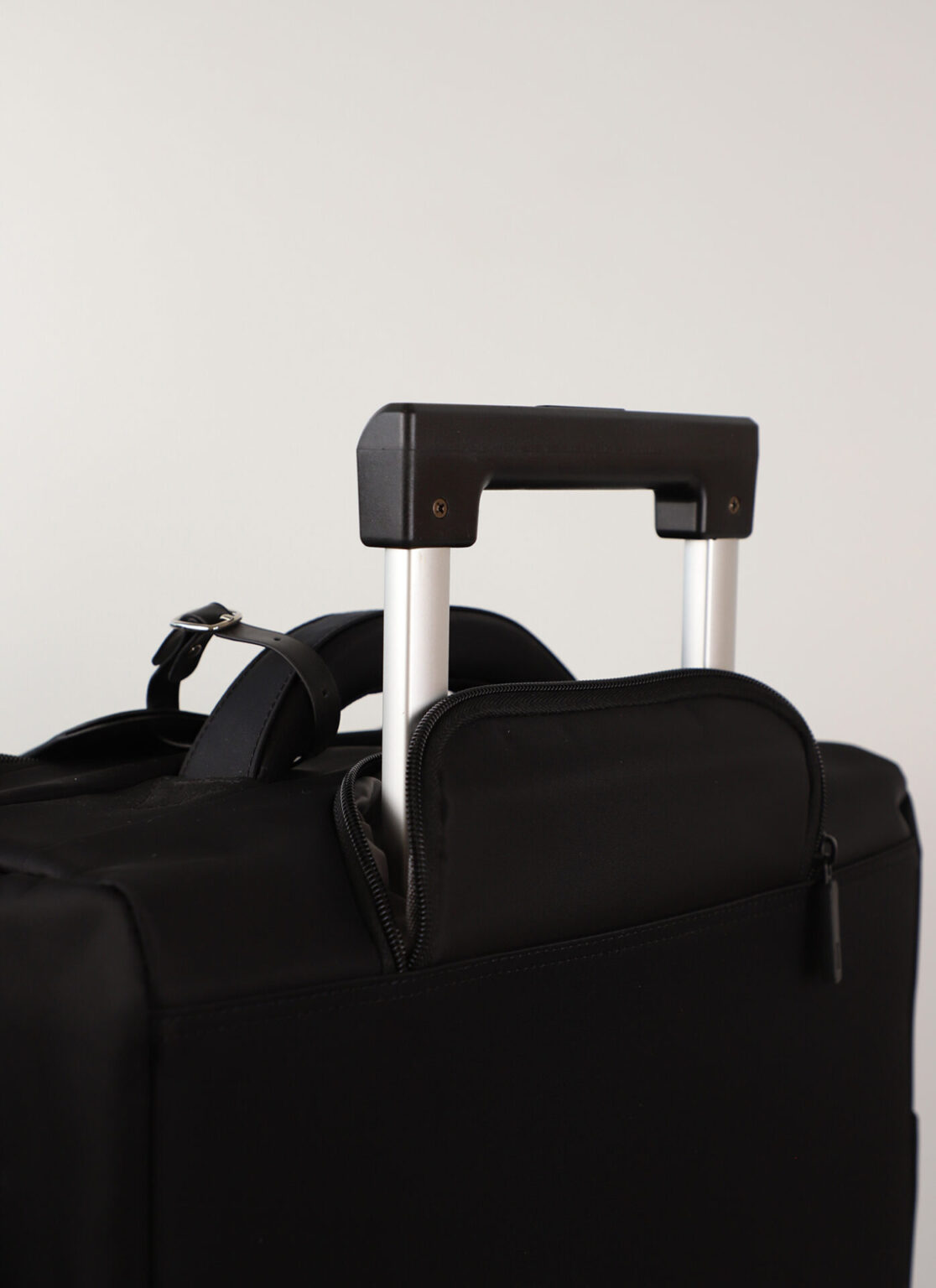Lightweight Travel Luggage with Wheels size S | թեթև ճամփորդական ճամպրուկ