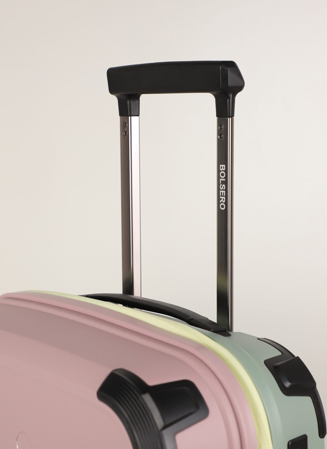 Lightweight hard-shell suitcase size M | Ճամպրուկ