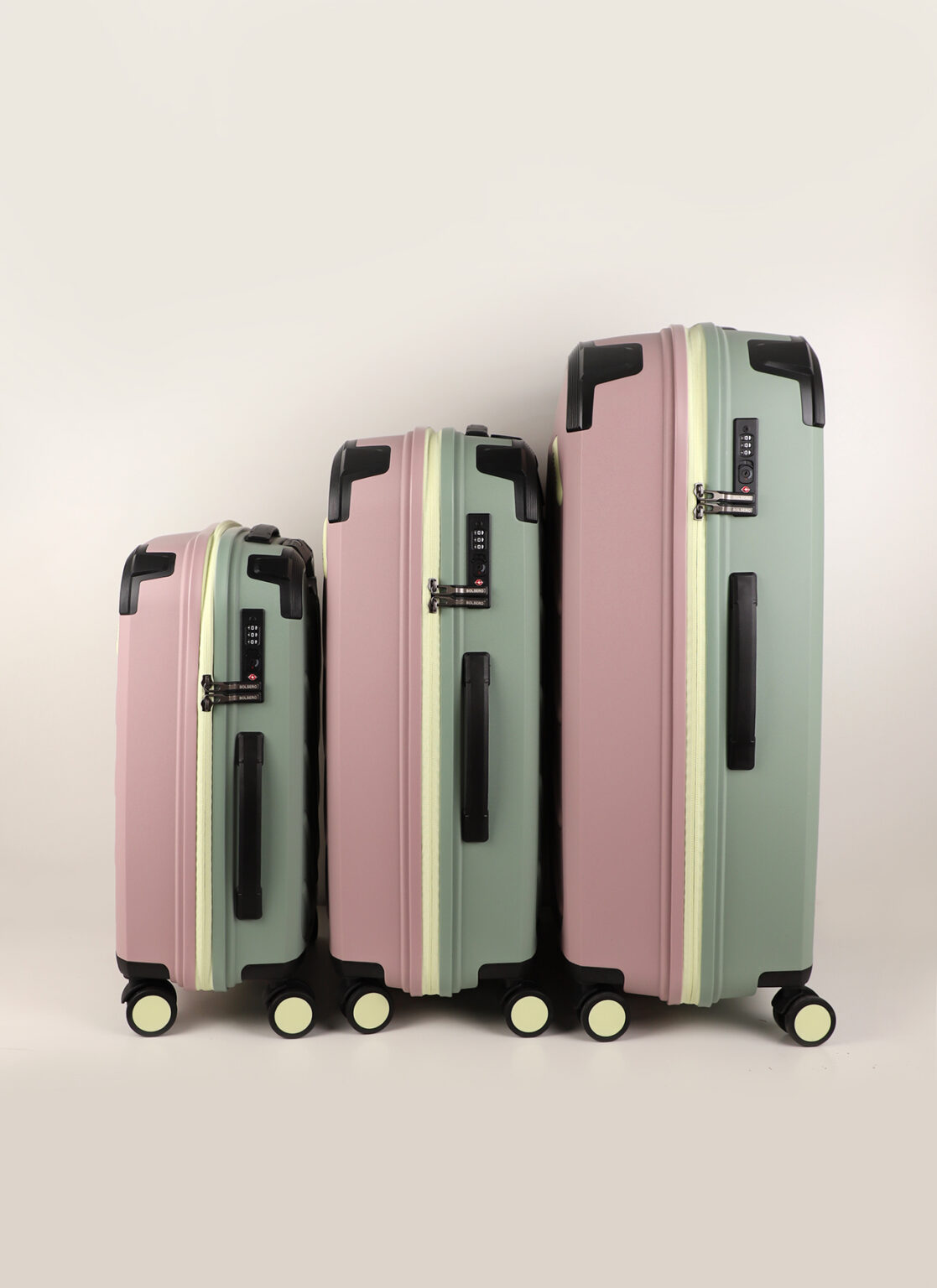 Lightweight hard-shell suitcase size M | Ճամպրուկ