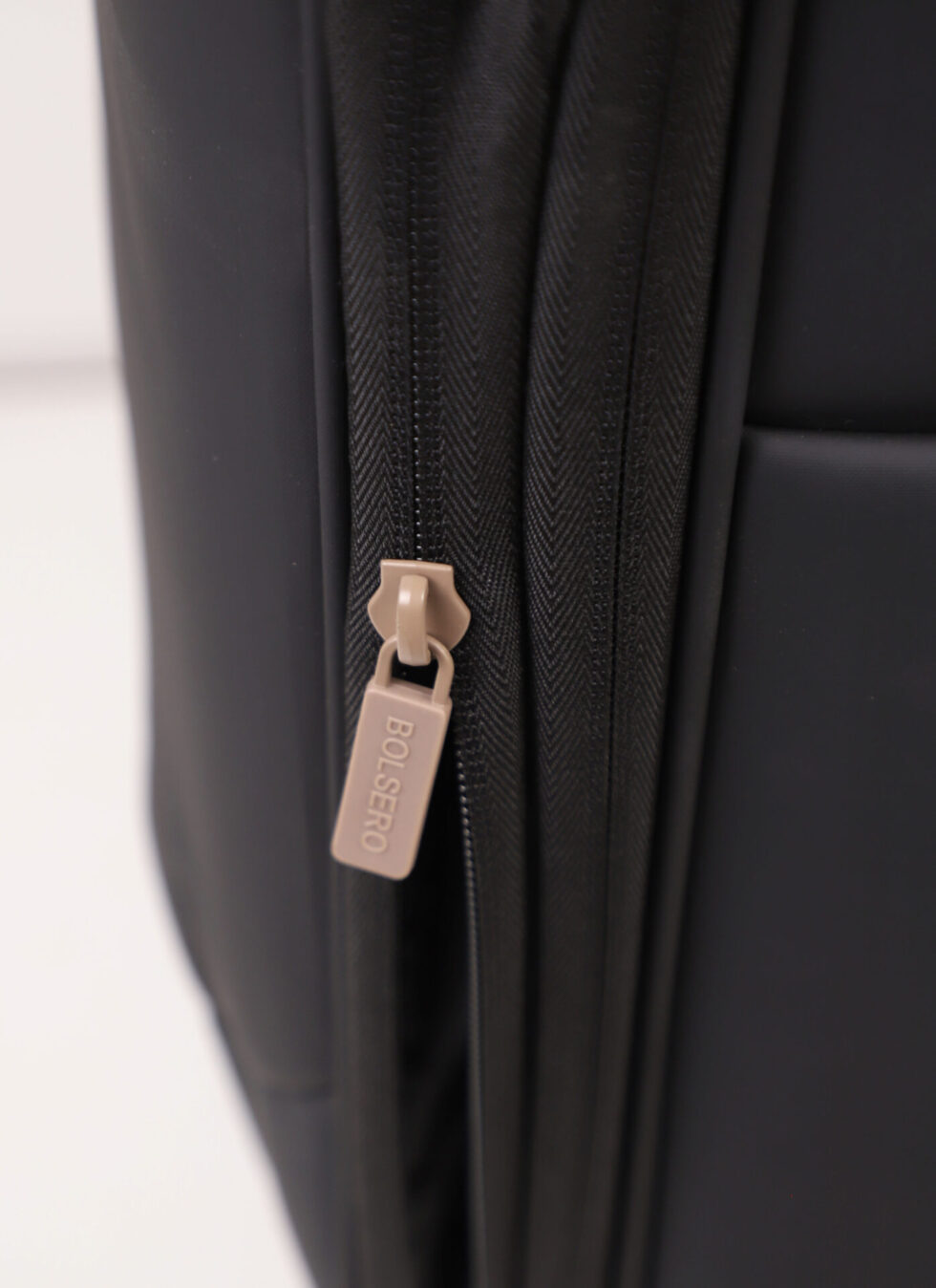Lightweight Travel Luggage with Wheels size S | թեթև ճամփորդական ճամպրուկ